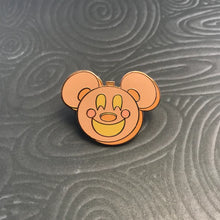 Load image into Gallery viewer, Pumpkin Magical Mouse pin
